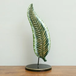 Multicolor Iron Spanish Leaf Showpiece Home Décor